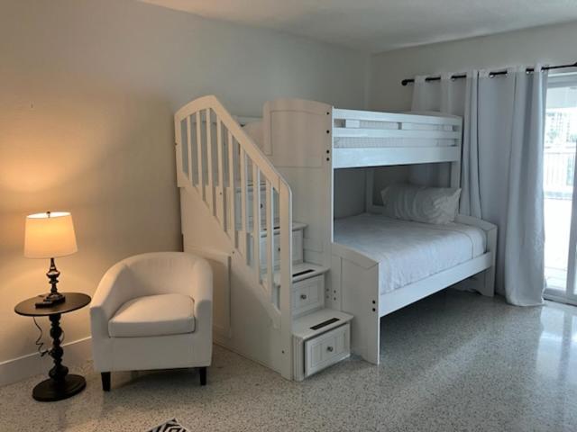 Bayside Grande Villa - image 37
