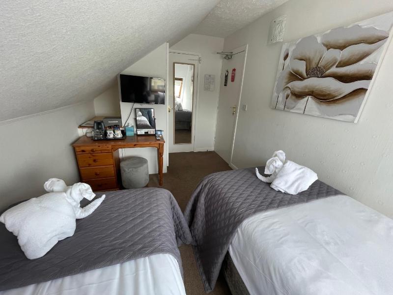 Family Two-Bedroom Apartment with View image 4
