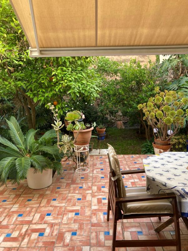 One-Bedroom Apartment with Private Garden image 3