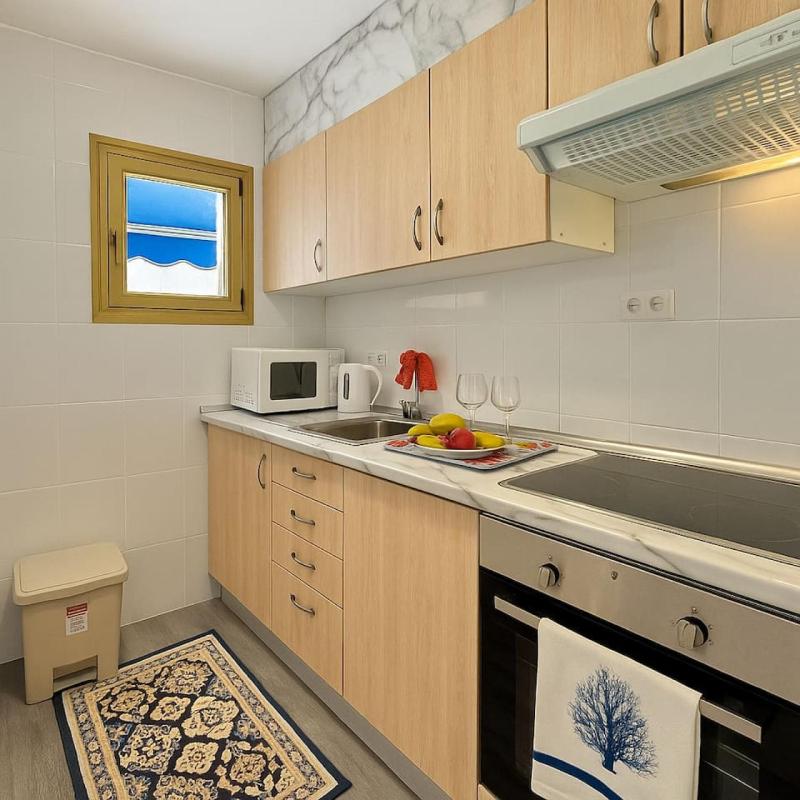 Cozy Flat with Wifi and Pool 5 min to beach - image 13