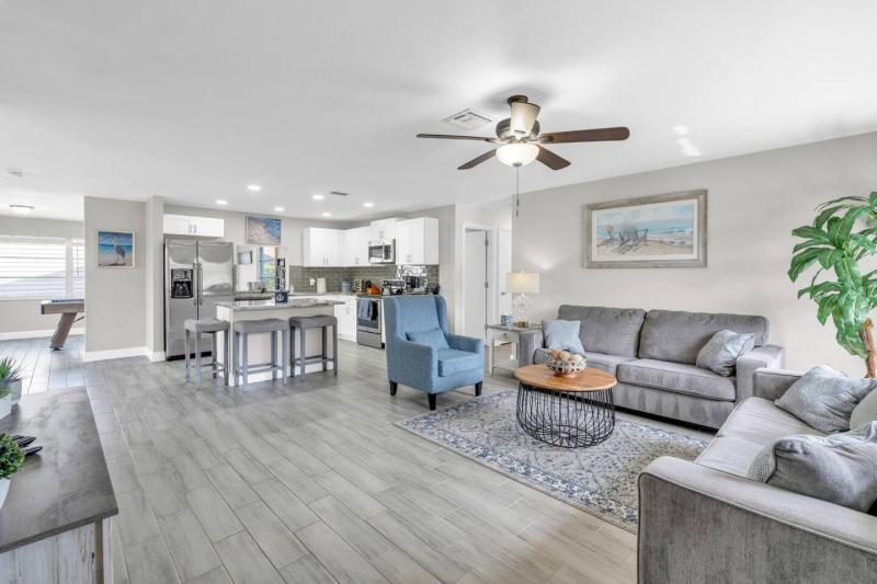 Sunny Cape Coral Escape Warmth Awaits - image 35
