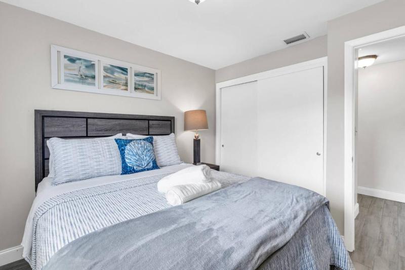 Sunny Cape Coral Escape Warmth Awaits - image 36