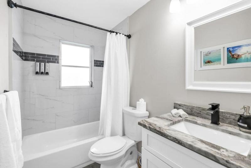 Sunny Cape Coral Escape Warmth Awaits - image 3