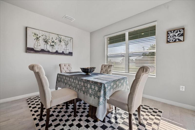 Cape Coral Getaway Modern Comfort and Location - image 6