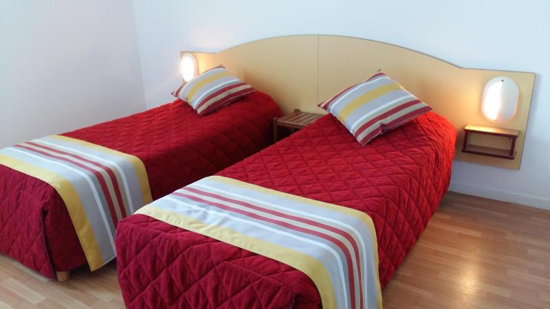 Two-Bedroom Apartment (6 People) image 3