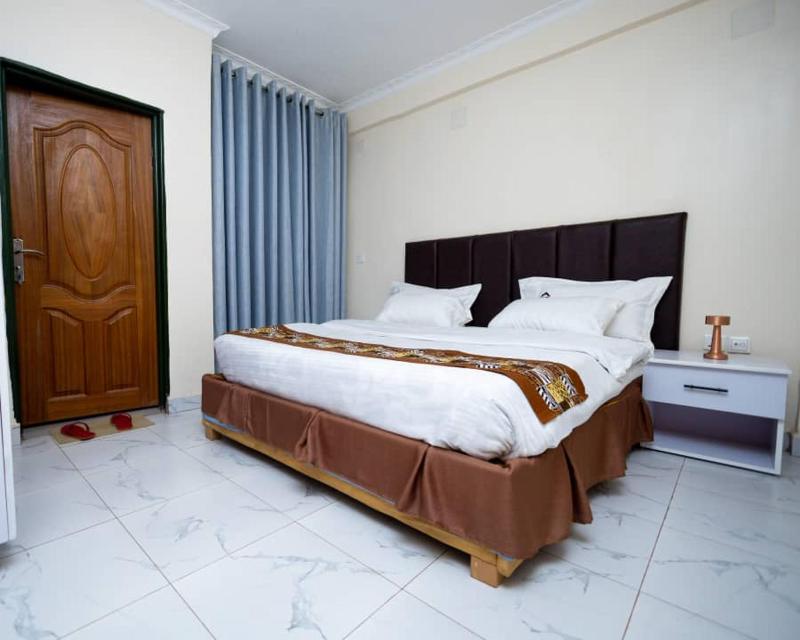 MHB RESIDENCE - image 8