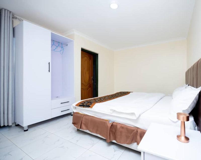 MHB RESIDENCE - image 11