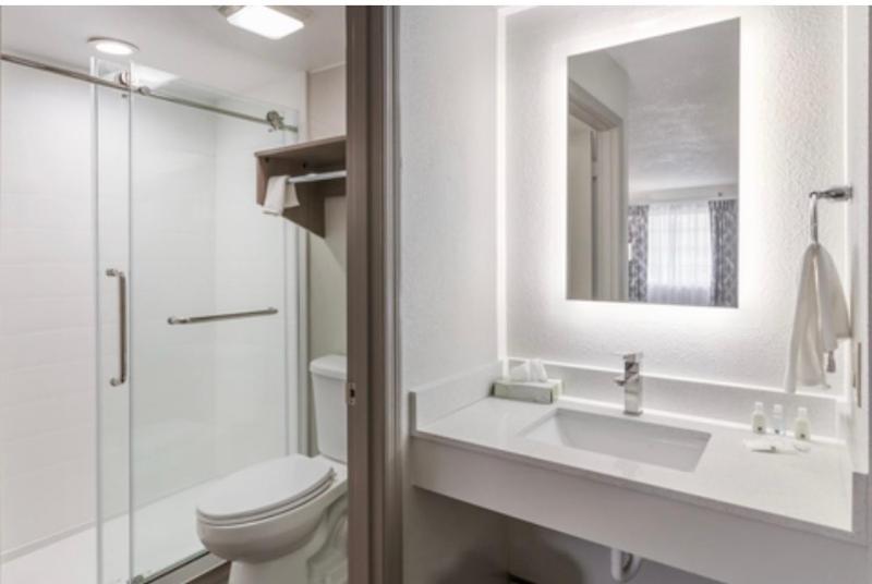 Double Room image 2