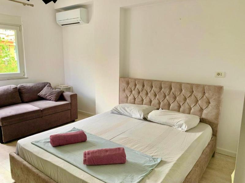 Cozy Studio in Bllok Prime Location & Fast WiFi - image 7