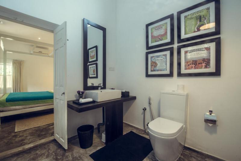 906 Hikkaduwa - Beachfront Private Villa - image 12