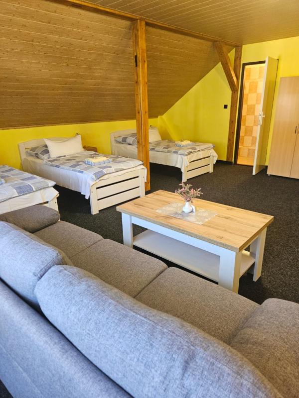 Quadruple Room with Private Bathroom image 4