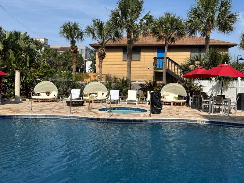 Castillo Real St. Augustine Beach Resort Tapestry by Hilton - image 37