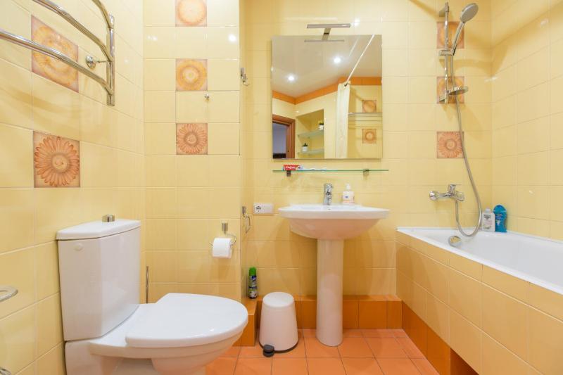 Deluxe One-Bedroom Apartment - Smolenskaya Ulitsa 6 image 1