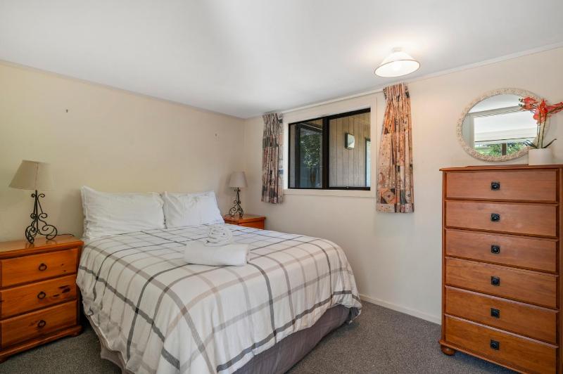 Acacia Views - Acacia Bay Holiday Home - image 3