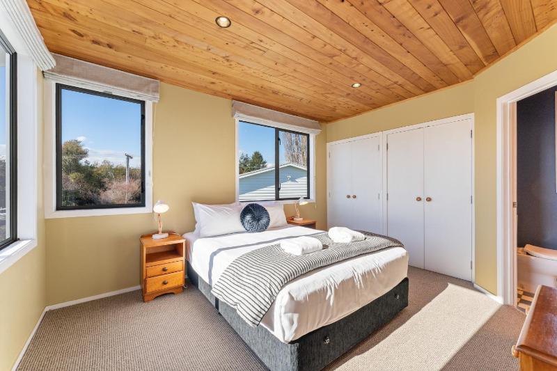 Lakefront at 5 Mile - Taupo - image 23