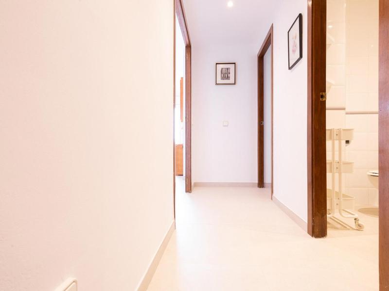 Apartamento frente a la playa con gran terraza y aparcamiento privado - ES-325-2 - image 7