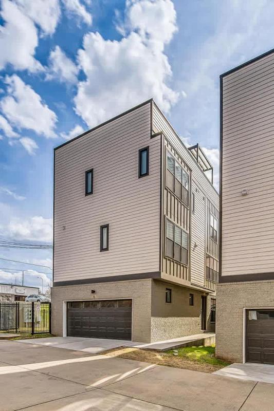 Beautiful Nashville Home - Broadway Escape - image 11