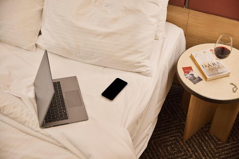 Deluxe Twin Room image 3