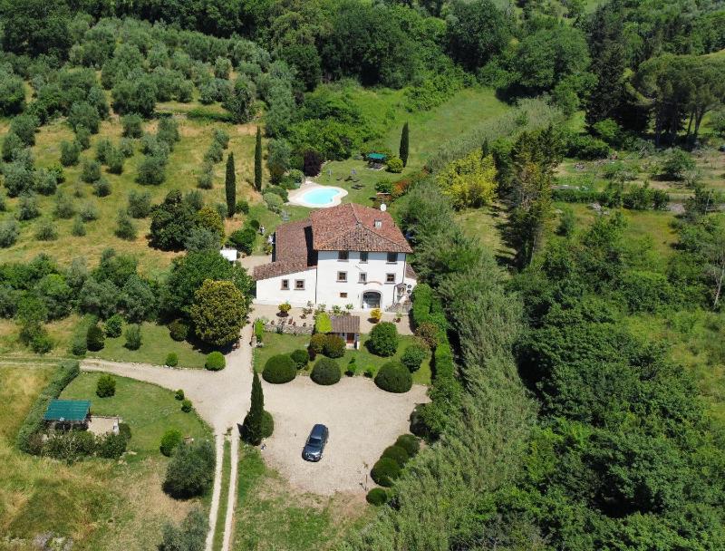 One-Bedroom Apartment with Pool View - First Floor image 3