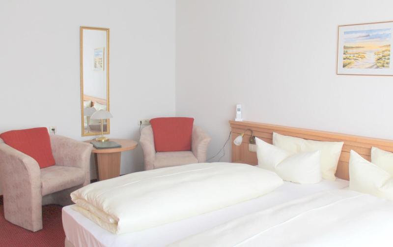 Double Room image 2