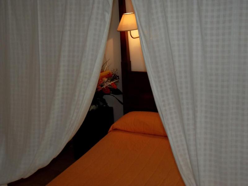 Double Room image 4