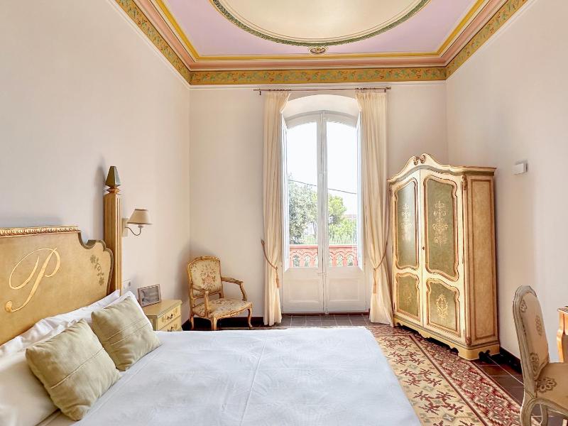 Double Room image 2