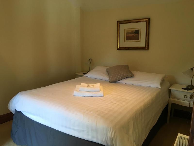 Four-Bedroom House image 4