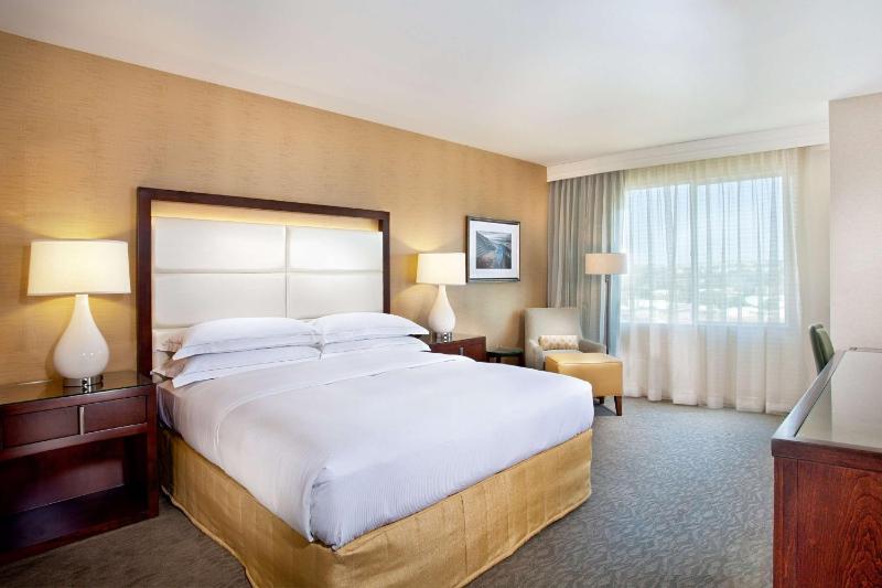 King Room image 4