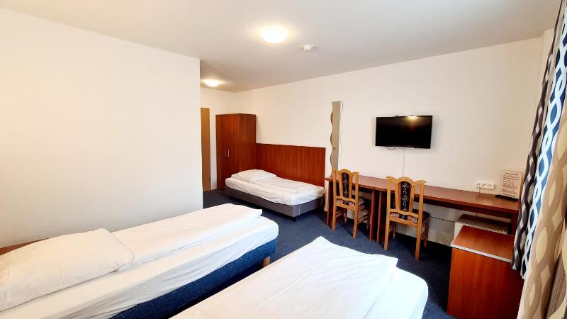 Triple Room image 1
