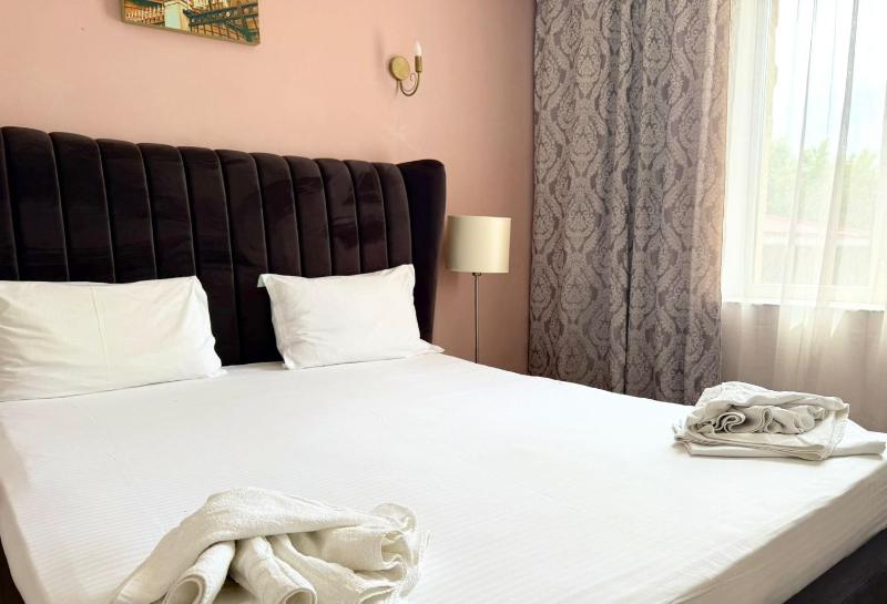 Double Room image 1