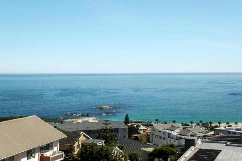 Ocean View 2 bed Apt in Camps Bay Skyline Heights - image 14