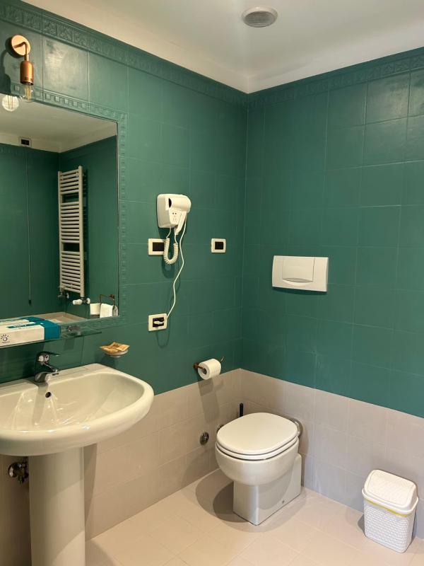 Double Room image 2