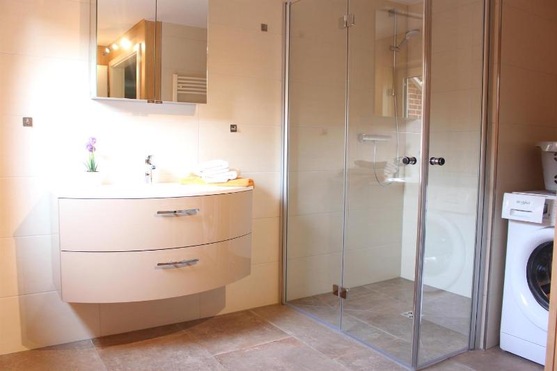 Two-Bedroom House image 2