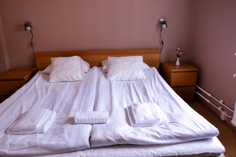 Standard Double Room with Shared Bathroom image 1