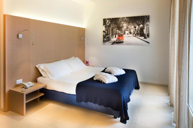 Comfort Double or Twin Room with Beach Access image 1
