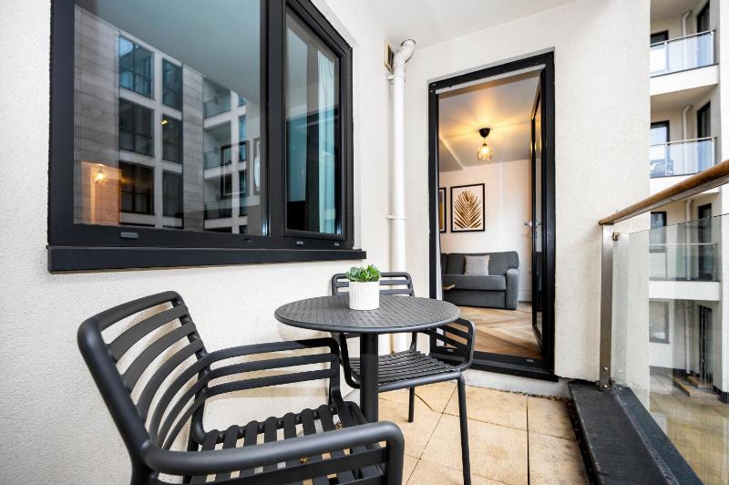 One-Bedroom Apartment image 3