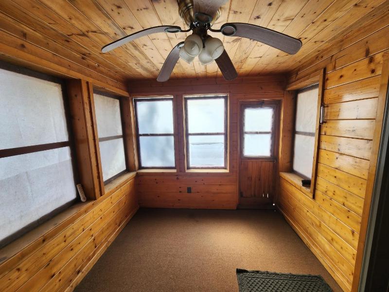 Three-Bedroom House image 2