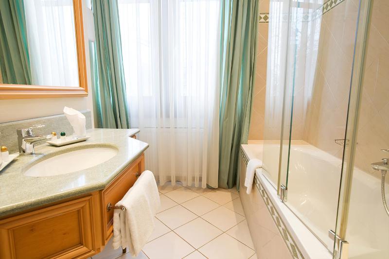 Junior Suite image 2