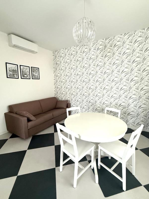 Standard Suite image 2