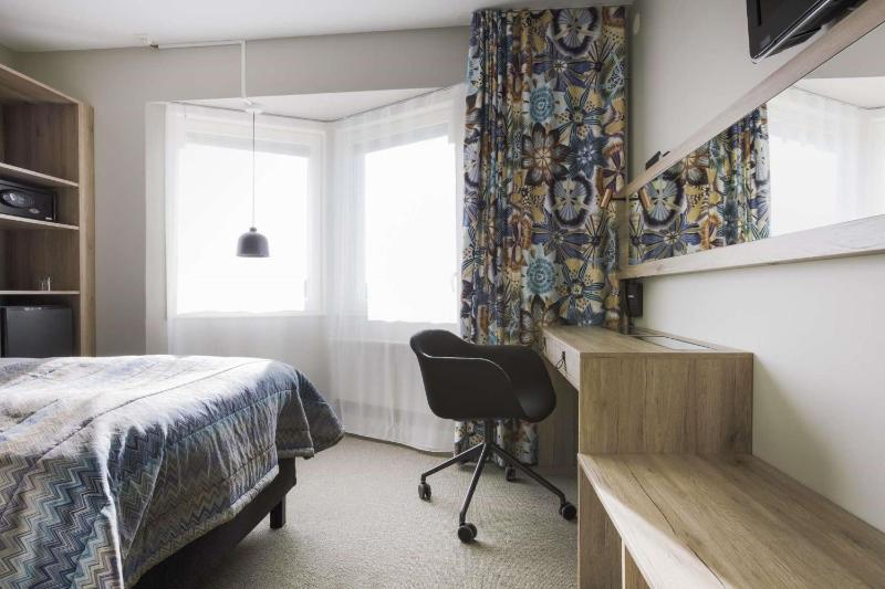 Single Room image 4