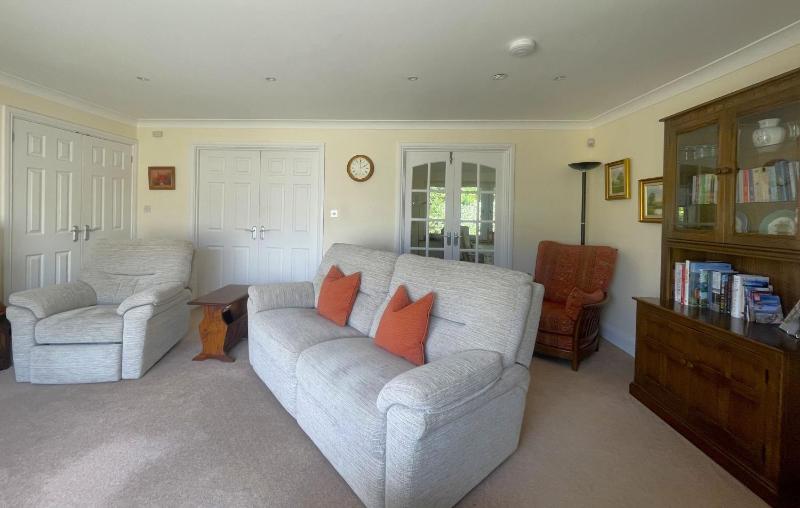Crosthwaite Gardens - image 34