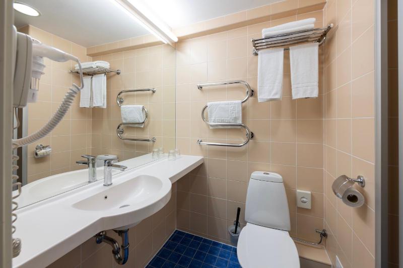 Standard Single Room image 3