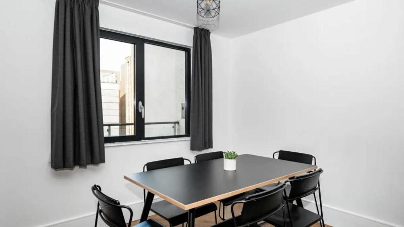 Two-Bedroom Duplex Apartment image 2