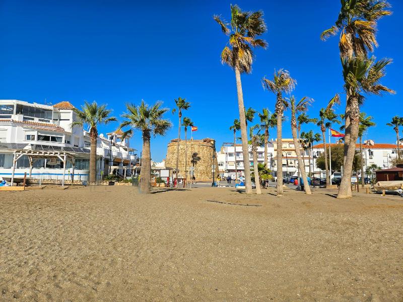 Modern 2 bed with access to Wellness facilities near La Cala de Mijas - image 6