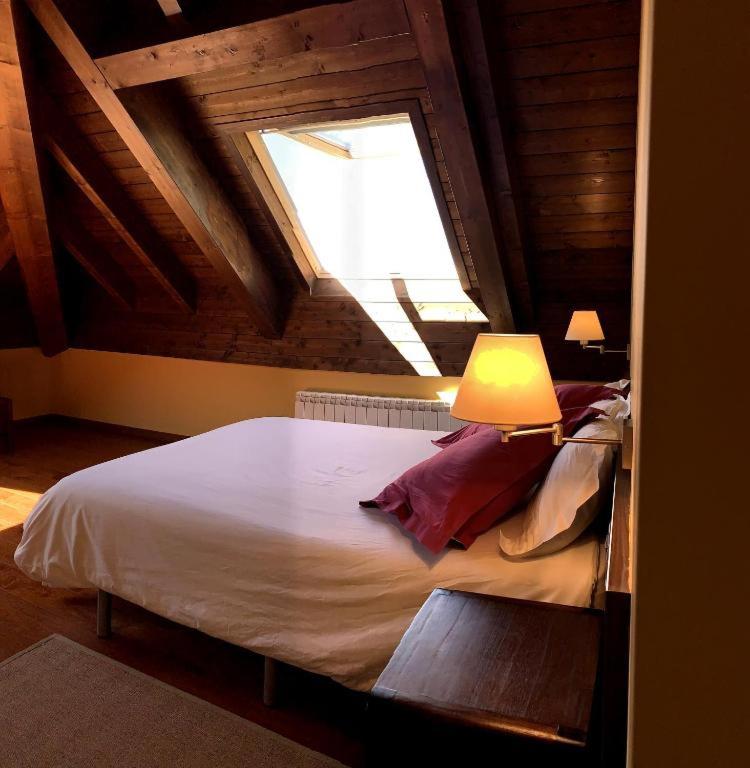 Double Room with Mountain View image 2
