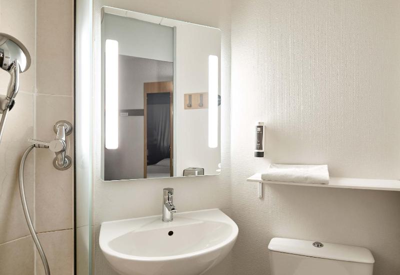 Double Room image 1