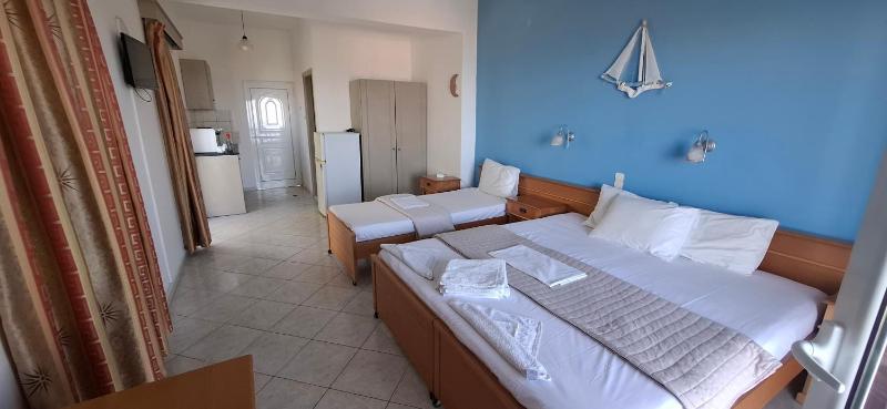 Studio with Sea View image 2