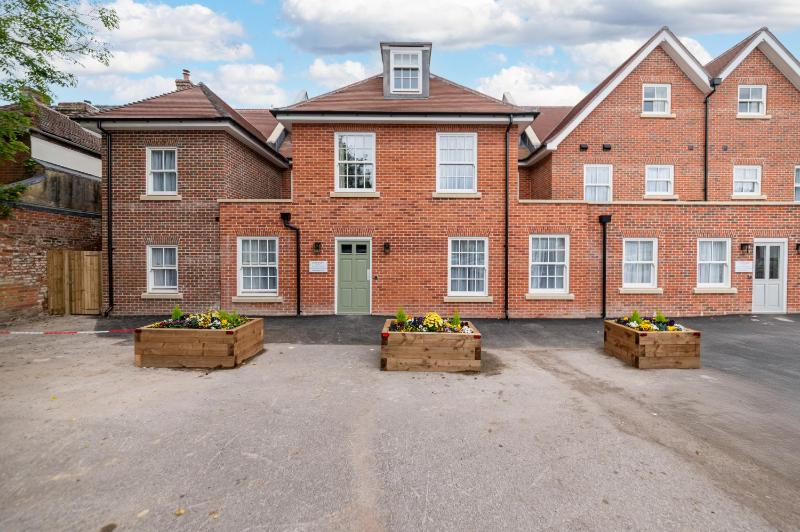 Apartment with Double Bed - Disability Access image 4