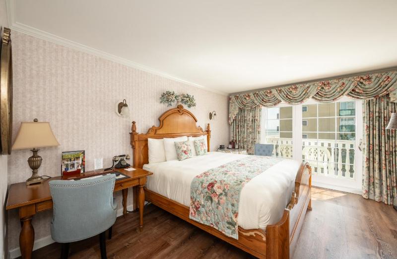 Ocean View King Room, Partial View image 1