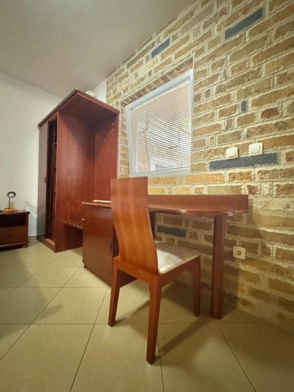 Studio Apartment with Sofa Bed image 4